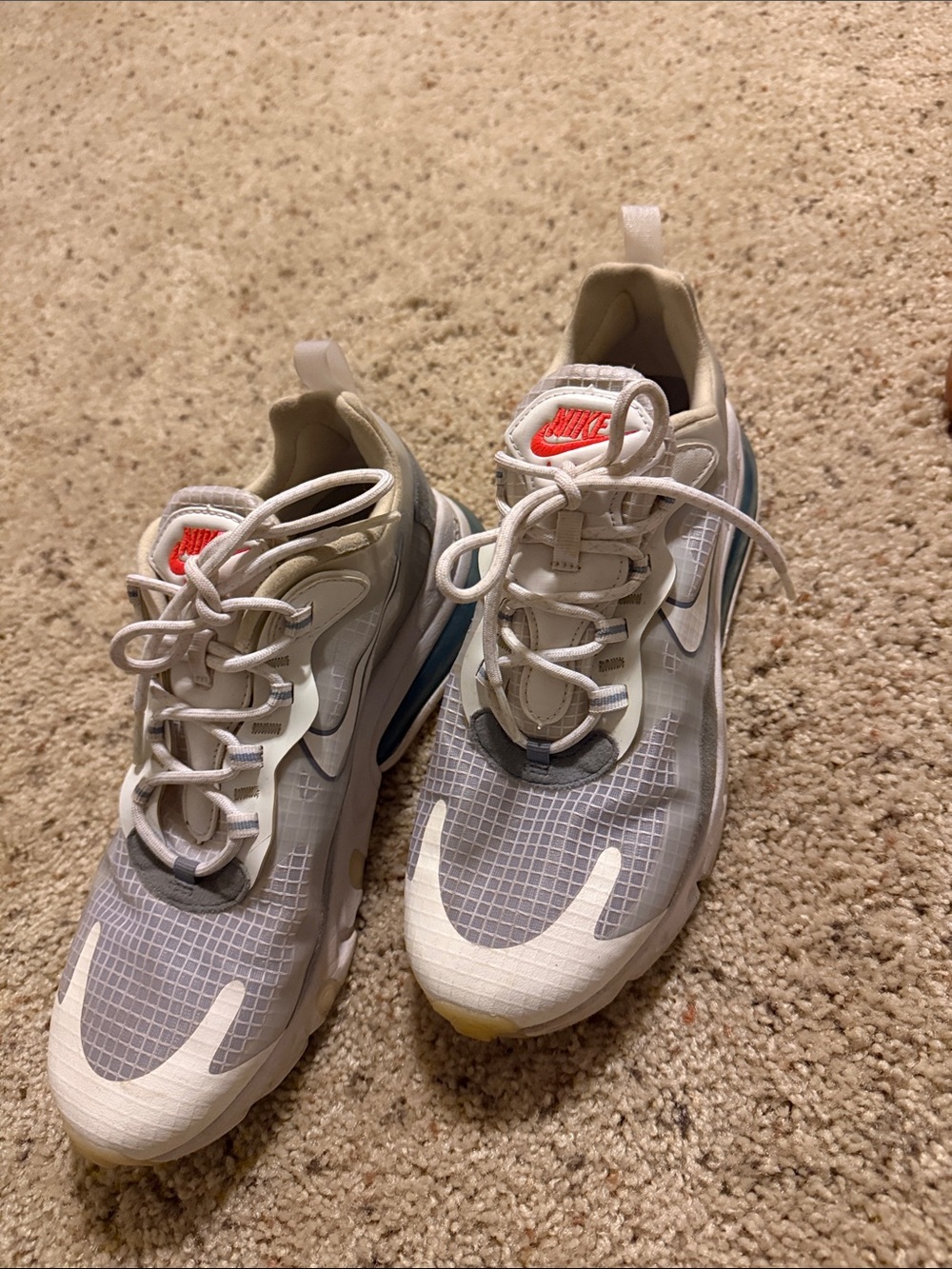 Nike Men’s Grey and White Athletic Sneakers with Orange Logo